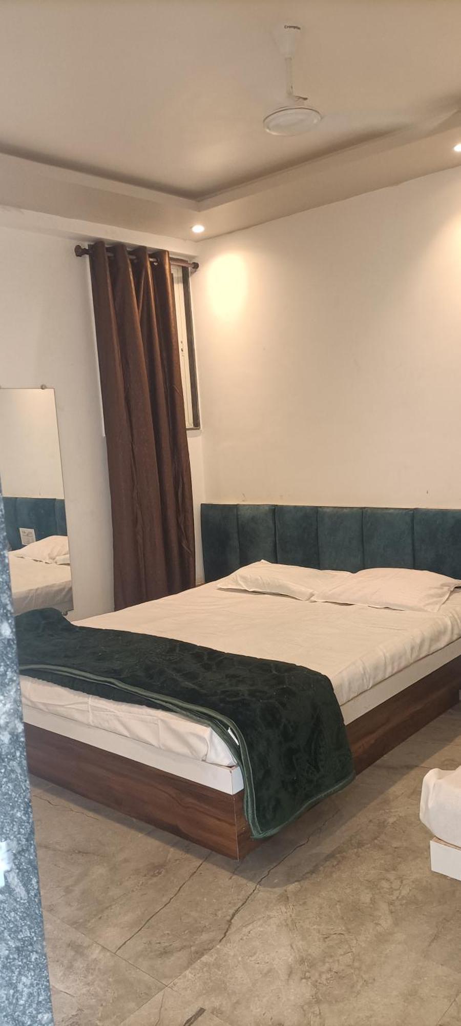 Maharaja Guest House Nashikkar Akalkot Zewnętrze zdjęcie